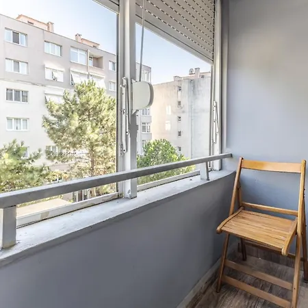 Appartement Flat With Balcony 10 Min To Bagdat Ave