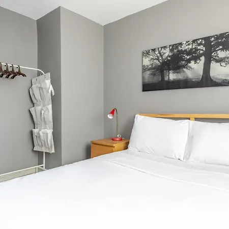Flat With Balcony 10 Min To Bagdat Ave Appartamento *